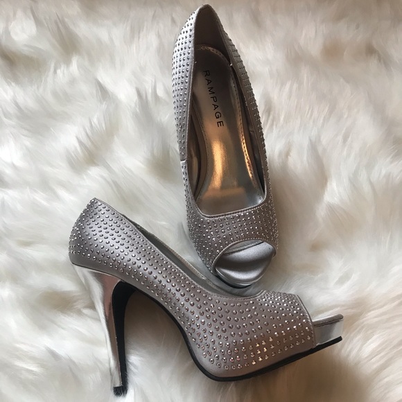 🌟Never worn, Rampage silver high heel - Picture 3 of 7